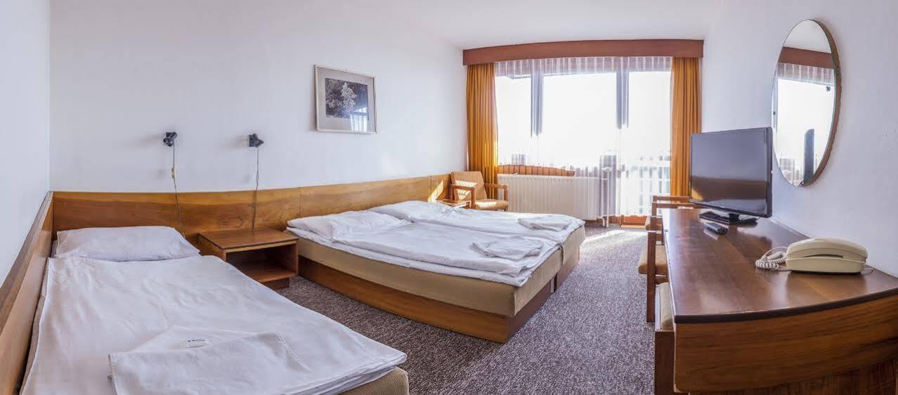 Hotel Sorea Hutnik Ii. Tatranska Lomnica Ngoại thất bức ảnh